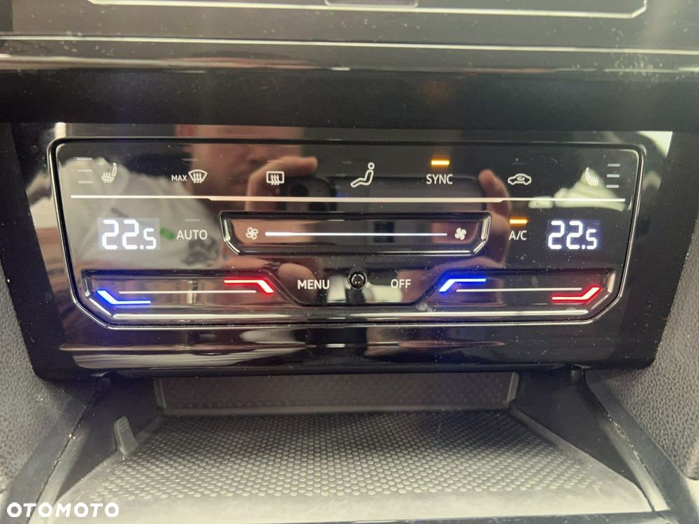 Volkswagen Passat - 22