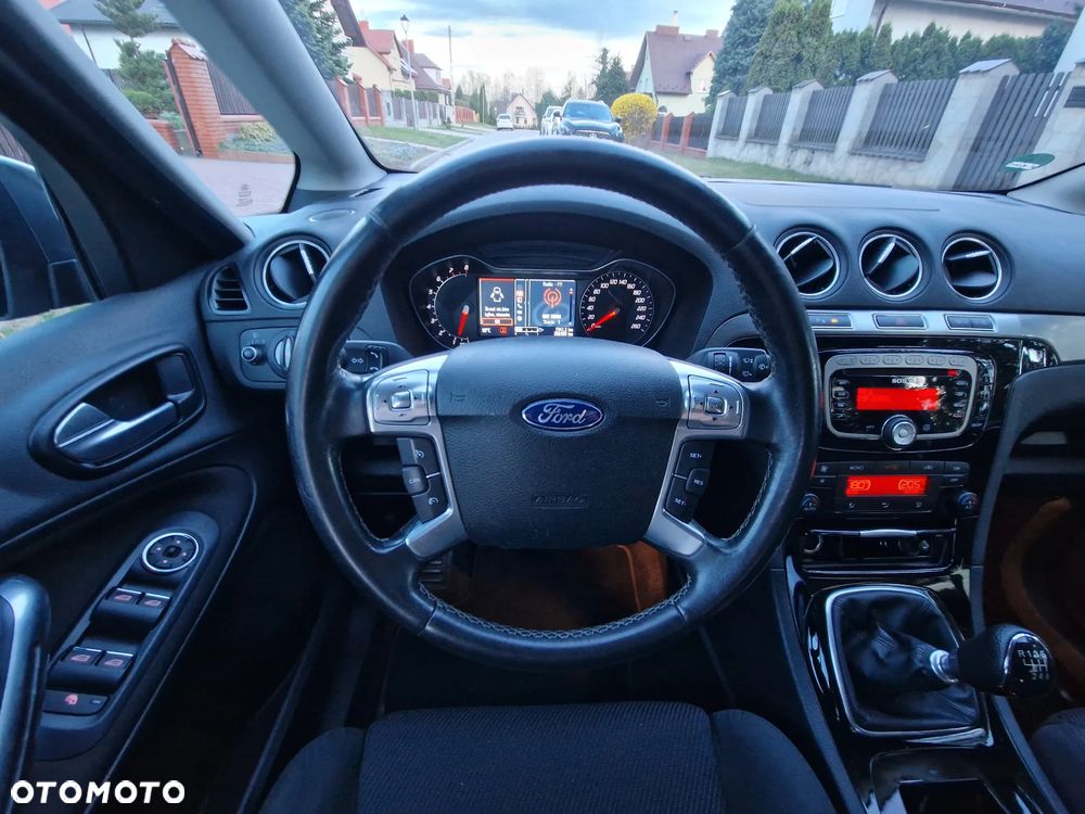 Ford S-Max 2.0 T Titanium - 22