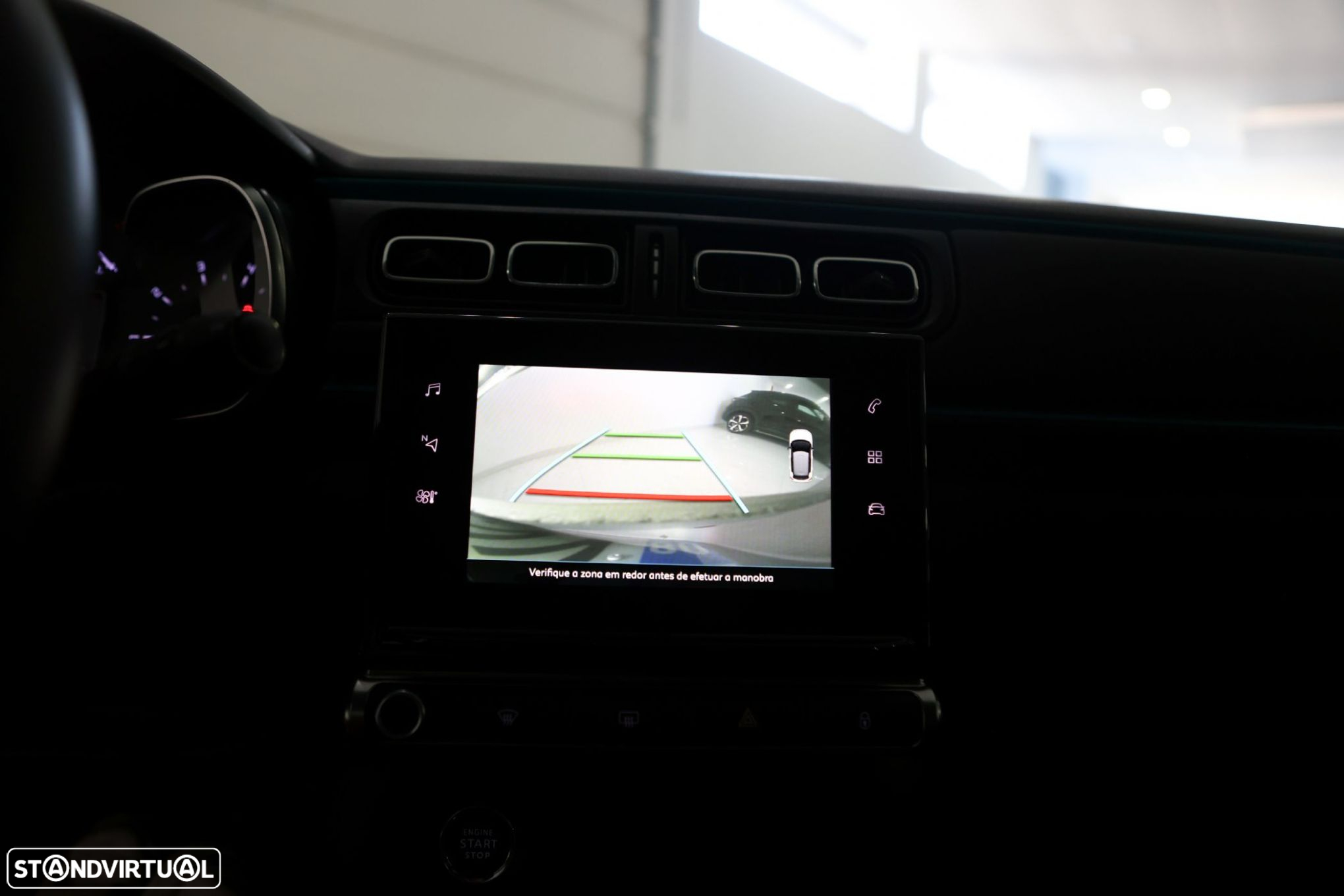 Citroën C3 1.2 PureTech Shine - 24