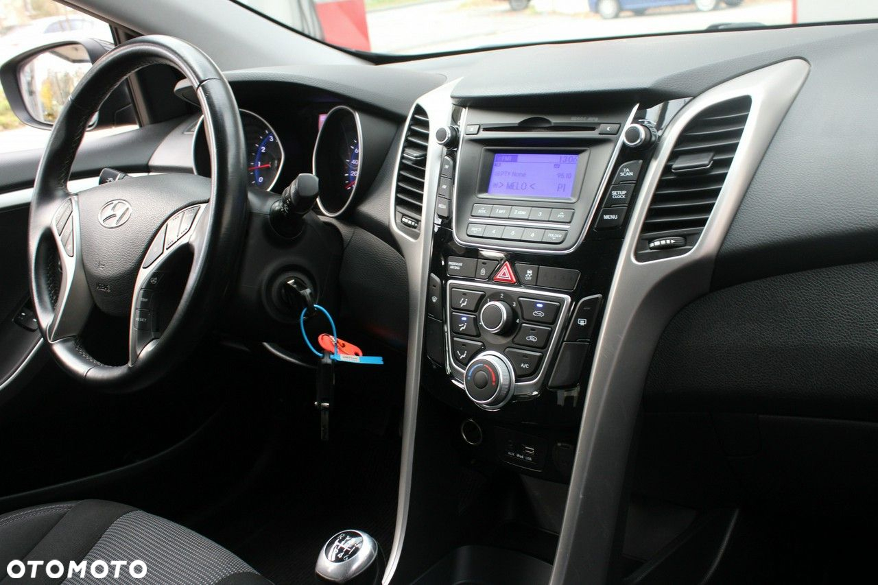Hyundai i30 - 23