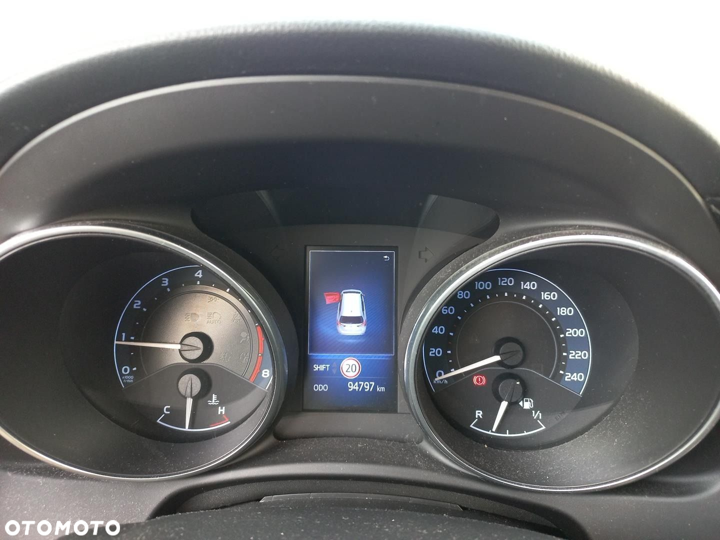 Toyota Auris - 22