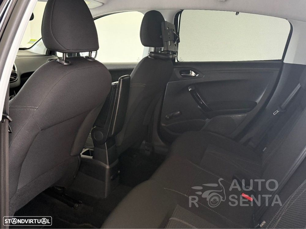 Peugeot 208 1.2 PureTech Access - 18