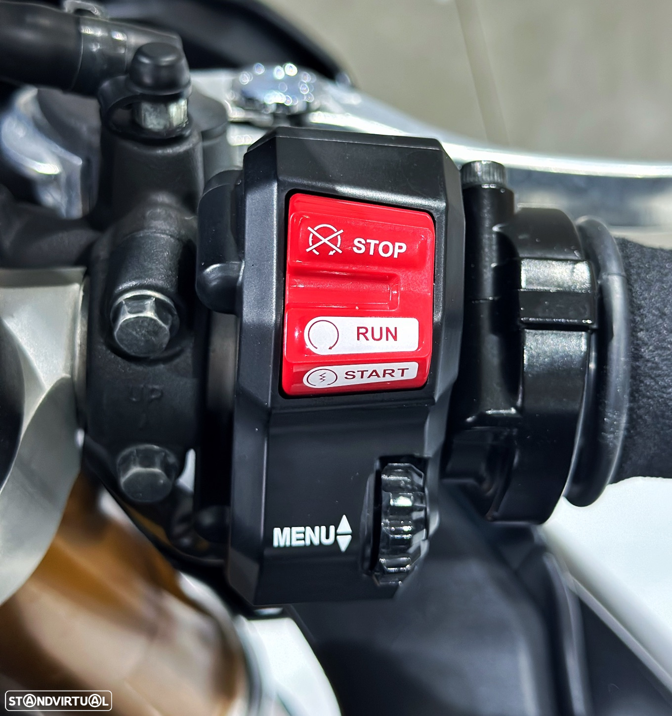 Yamaha YZF R1 - 14