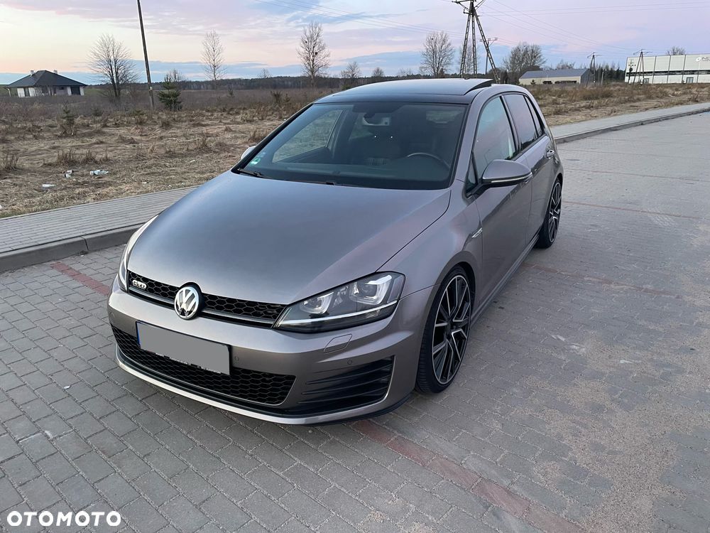 Volkswagen Golf - 7