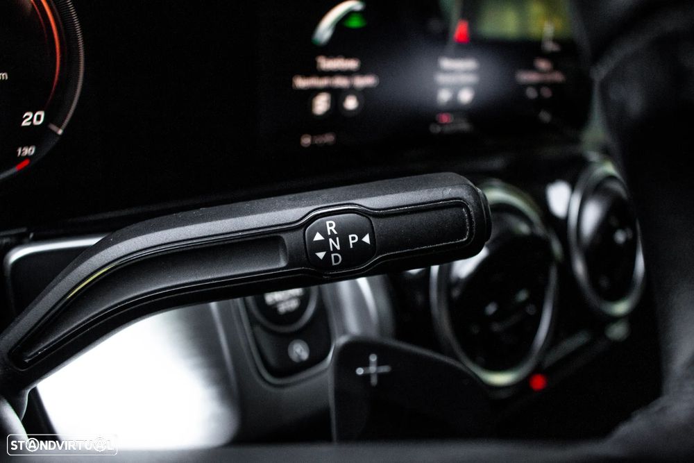 Mercedes-Benz GLB 180 d Progressive - 17