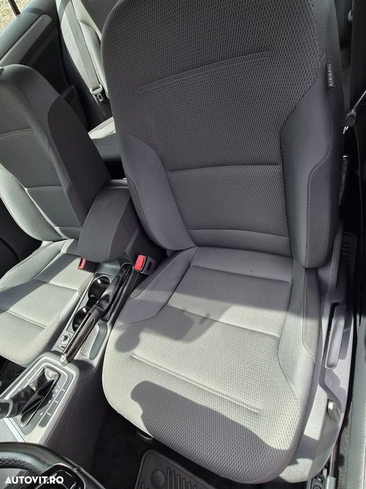 Volkswagen Golf - 11