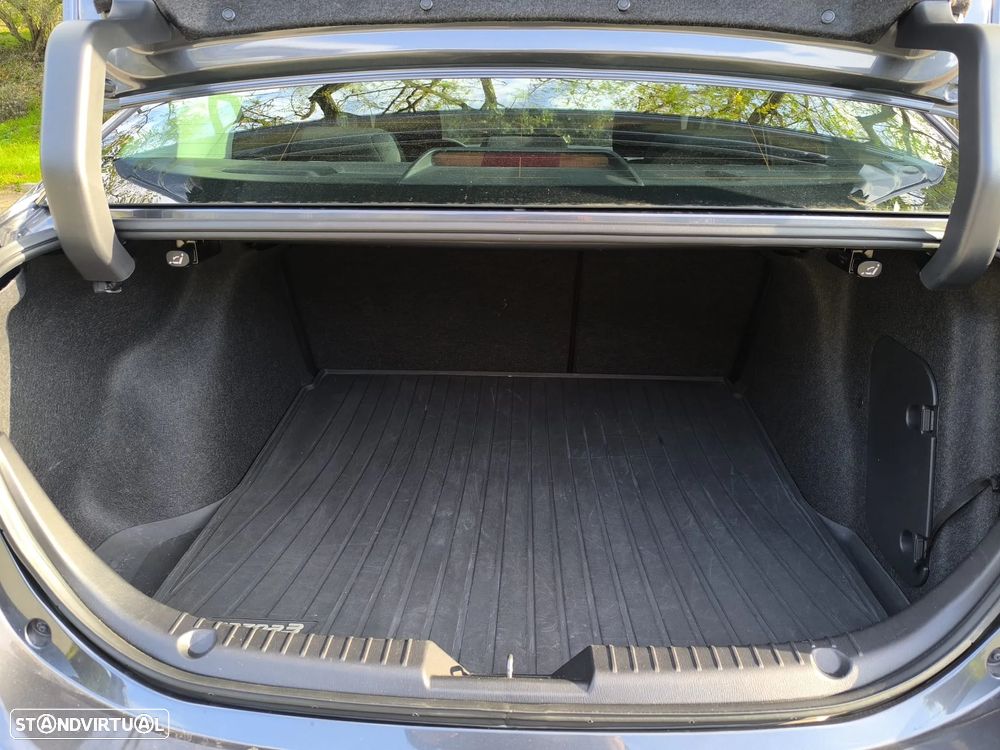 Mazda 3 Hatchback - 23