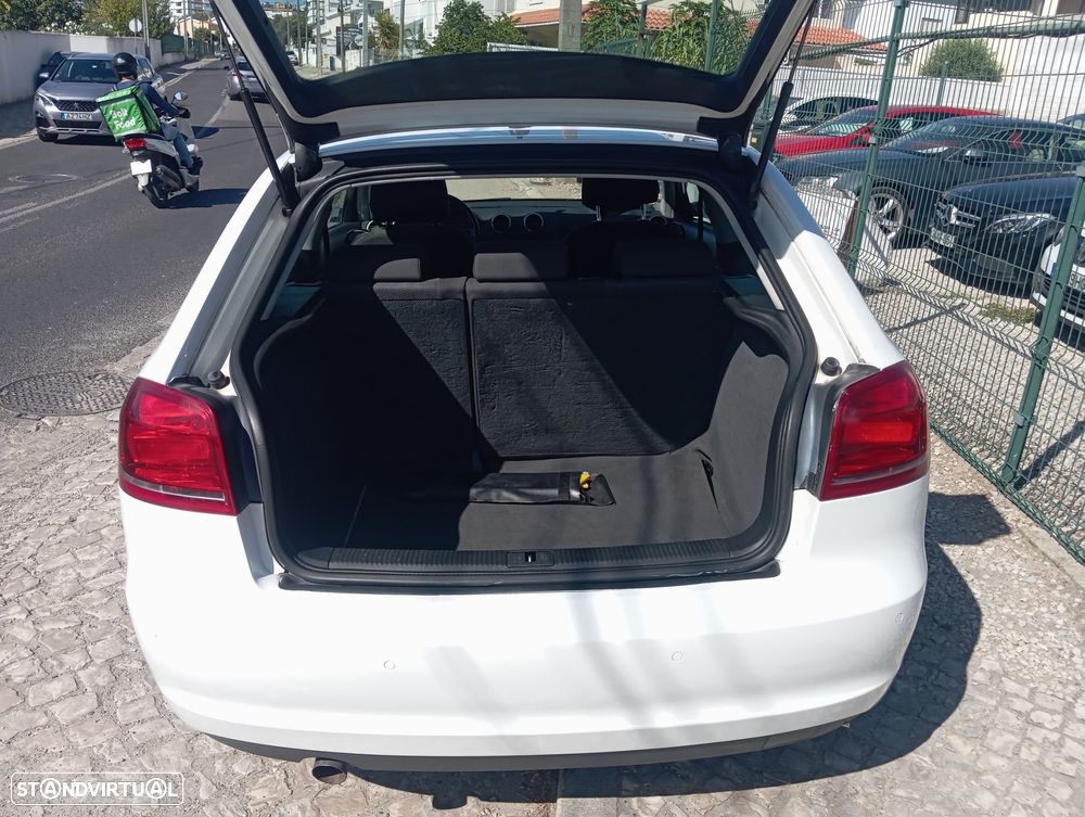 Audi A3 1.6 TDI Attraction - 16