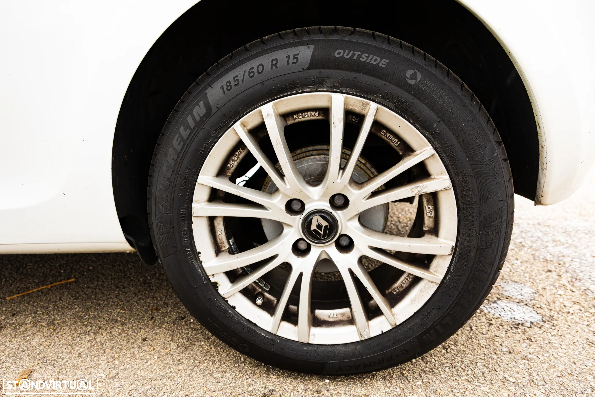 Renault Clio 3 - Full Extras - 17
