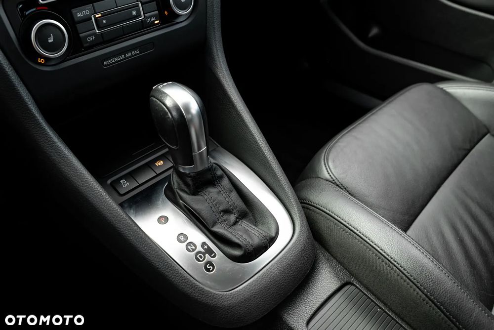 Volkswagen Golf 1.6 TDI DPF DSG Highline - 35