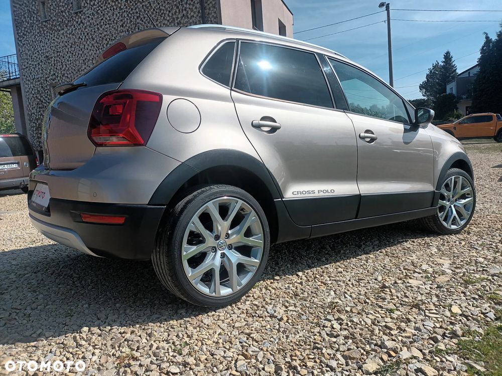 Volkswagen Polo Cross - 10