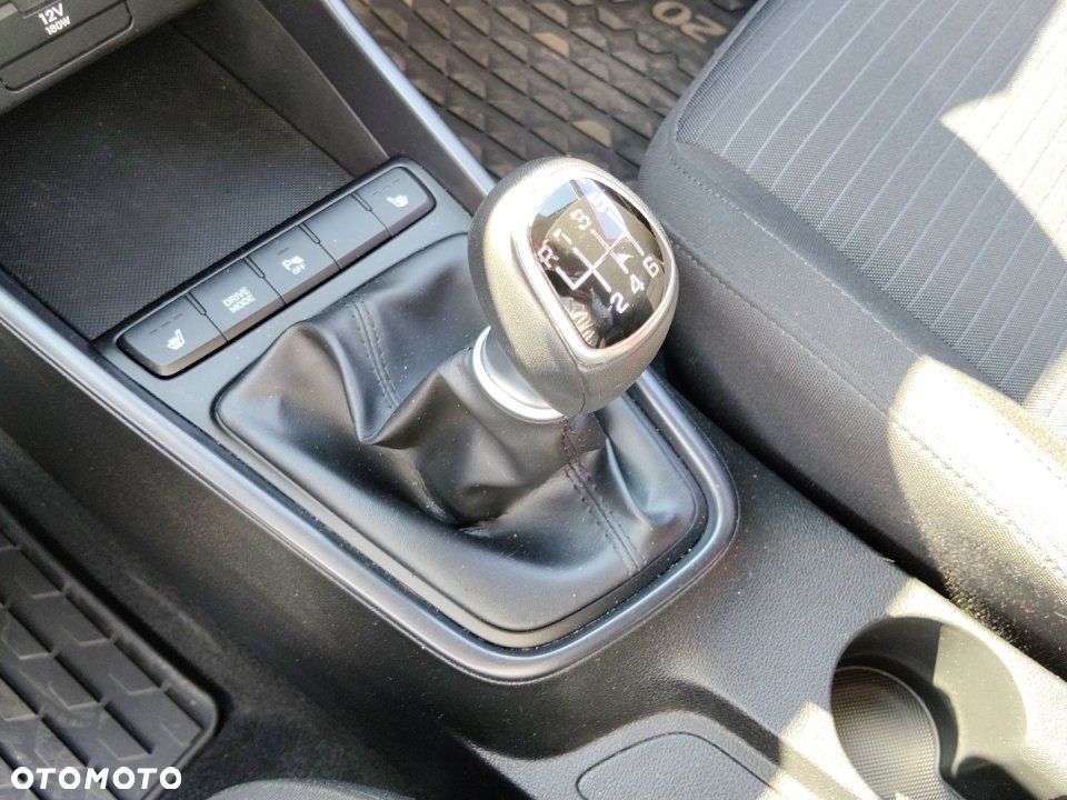 Hyundai i20 - 20