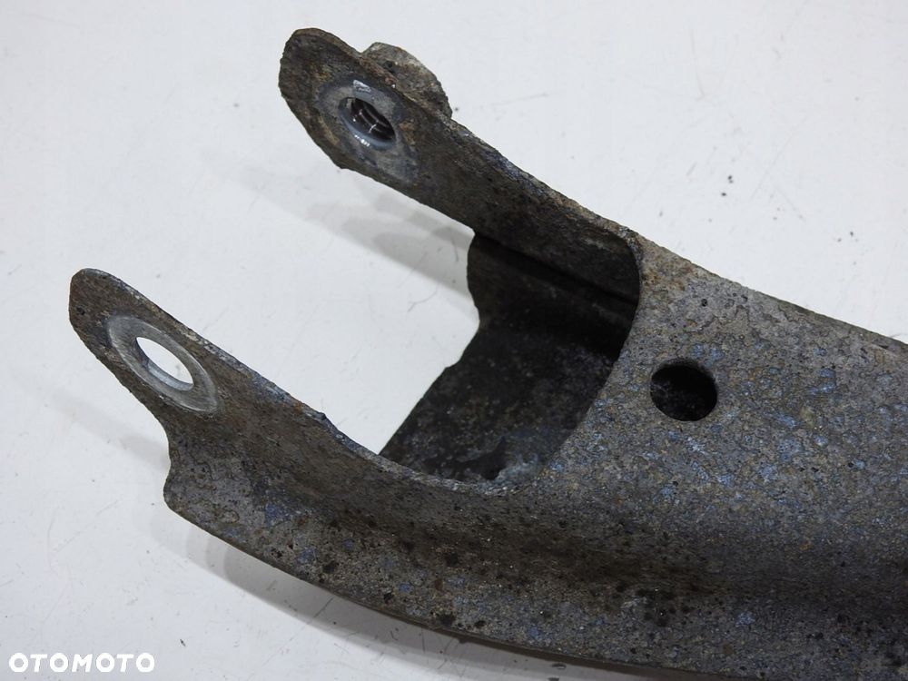 WAHACZ PRAWY TYŁ VOLVO V70 II - 5