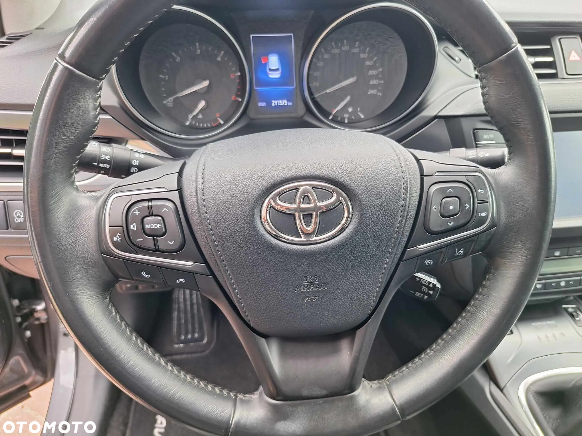 Toyota Avensis 2.0 D-4D Premium - 19