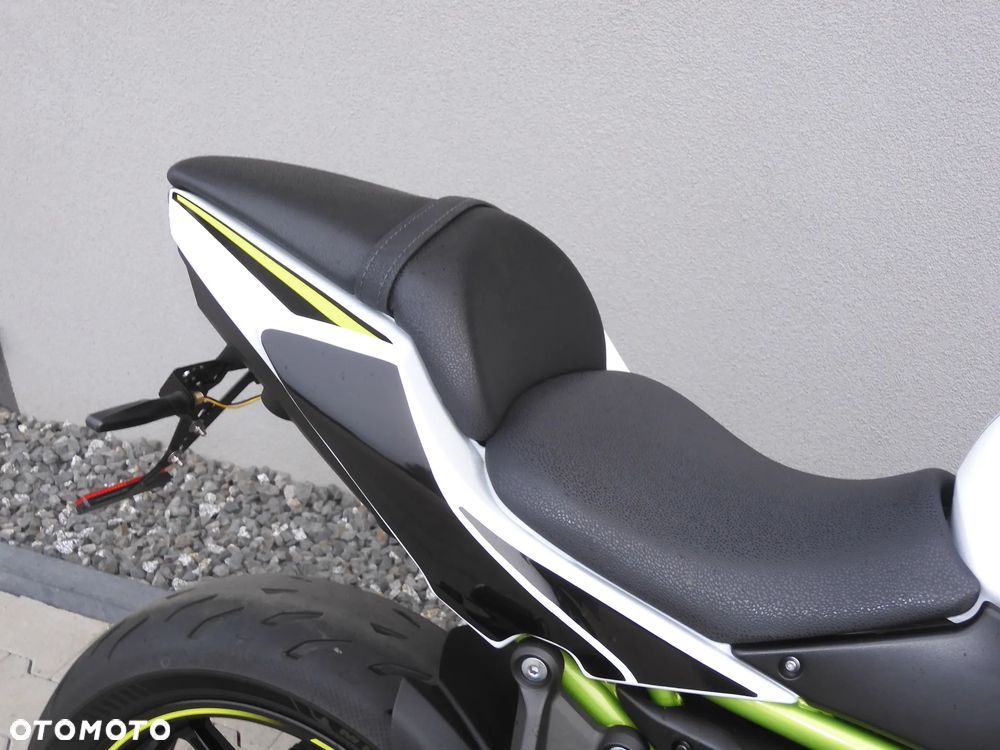 Kawasaki Z 650 - 12