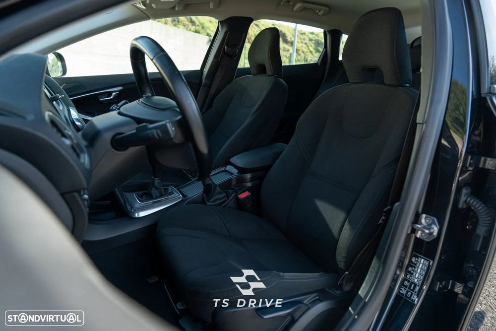 Volvo V40 1.6 D2 Momentum Eco - 8