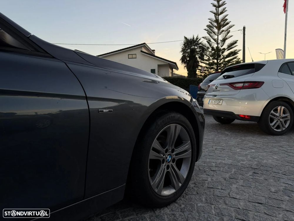 BMW 318 d Touring Line Sport - 9