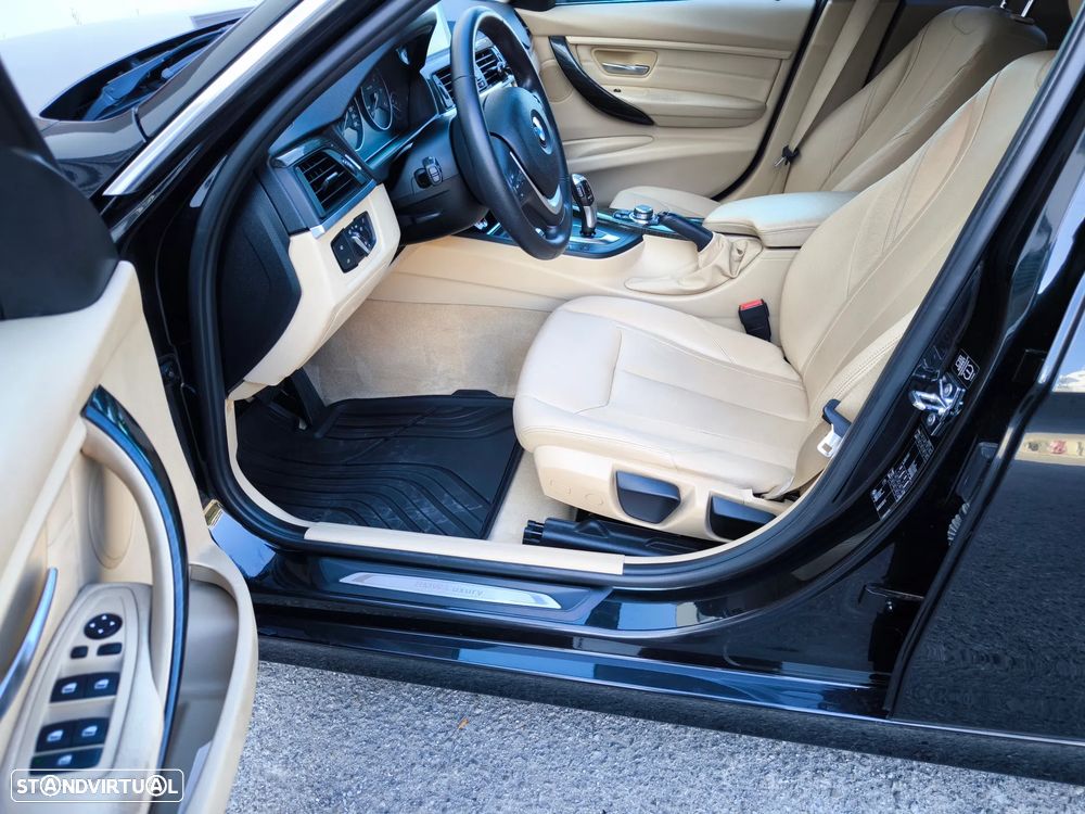 BMW 320 d Auto Line Luxury - 16
