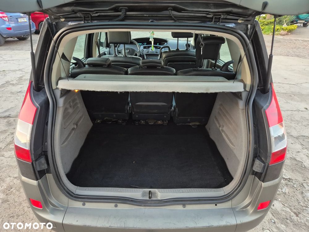 Renault Scenic 1.6 16V Authentique - 11