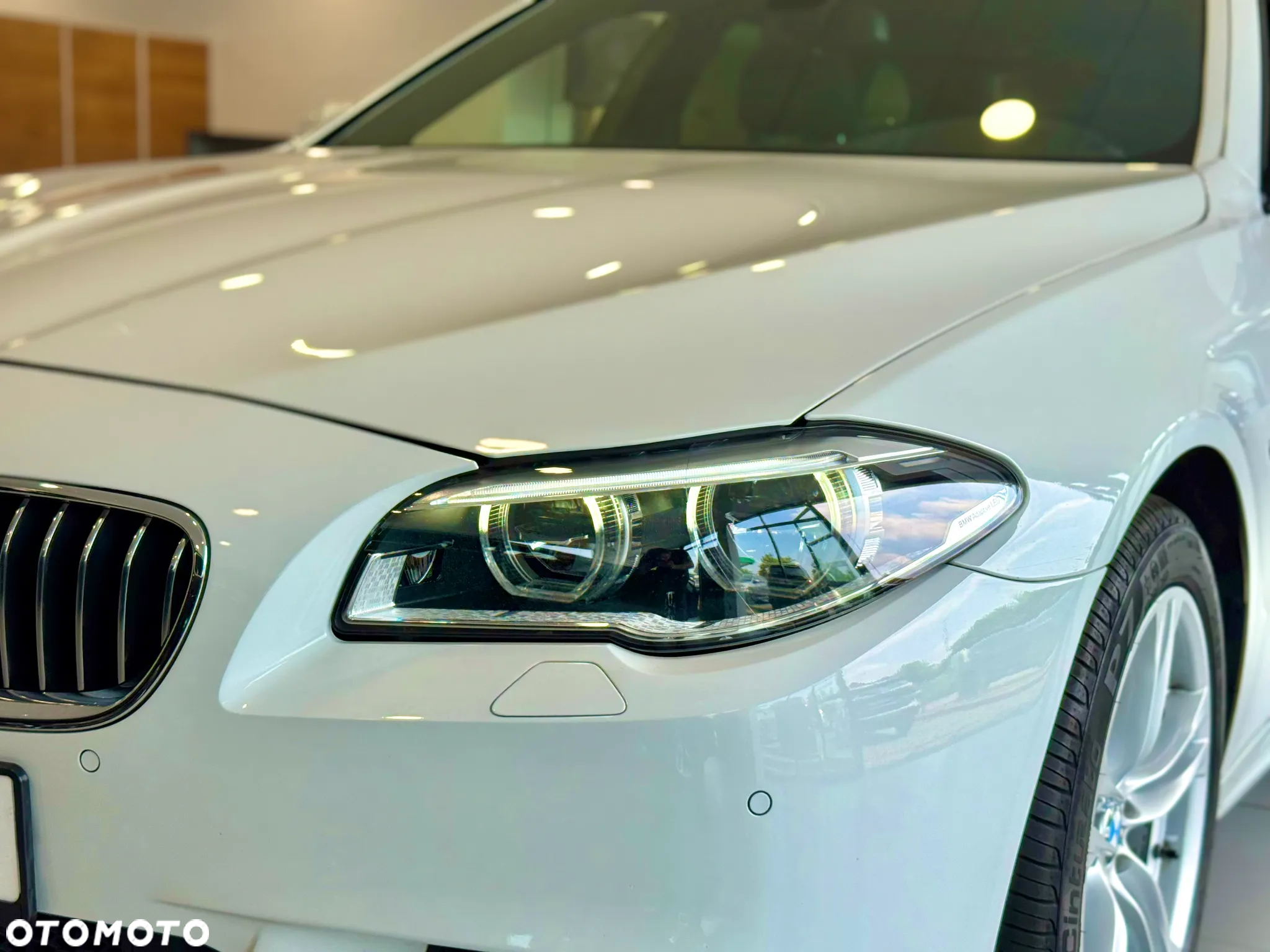 BMW Seria 5 530d xDrive Touring Sport-Aut - 38
