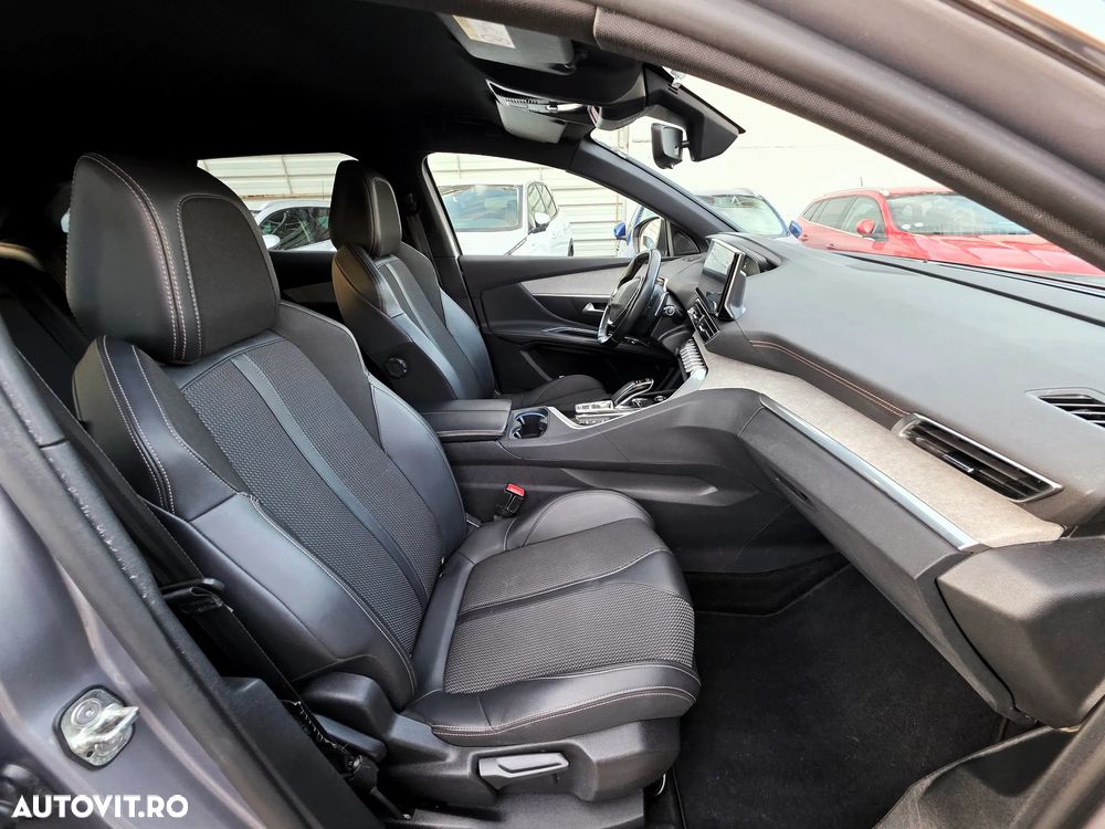 Peugeot 3008 Hybrid 225 e-EAT8 GT Pack - 17