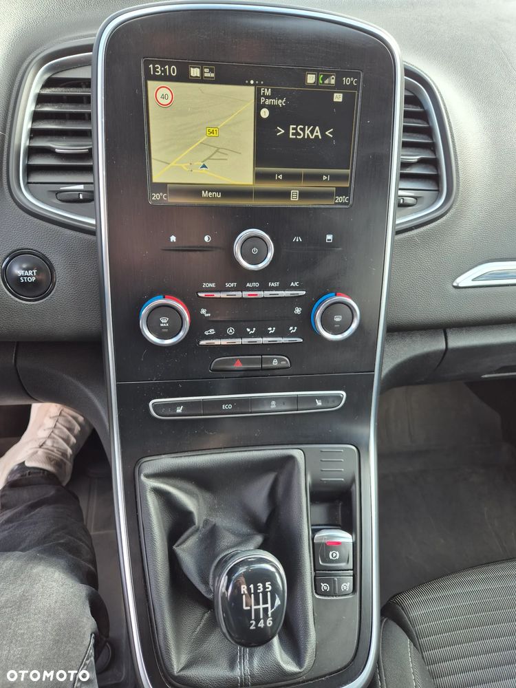 Renault Grand Scenic - 11