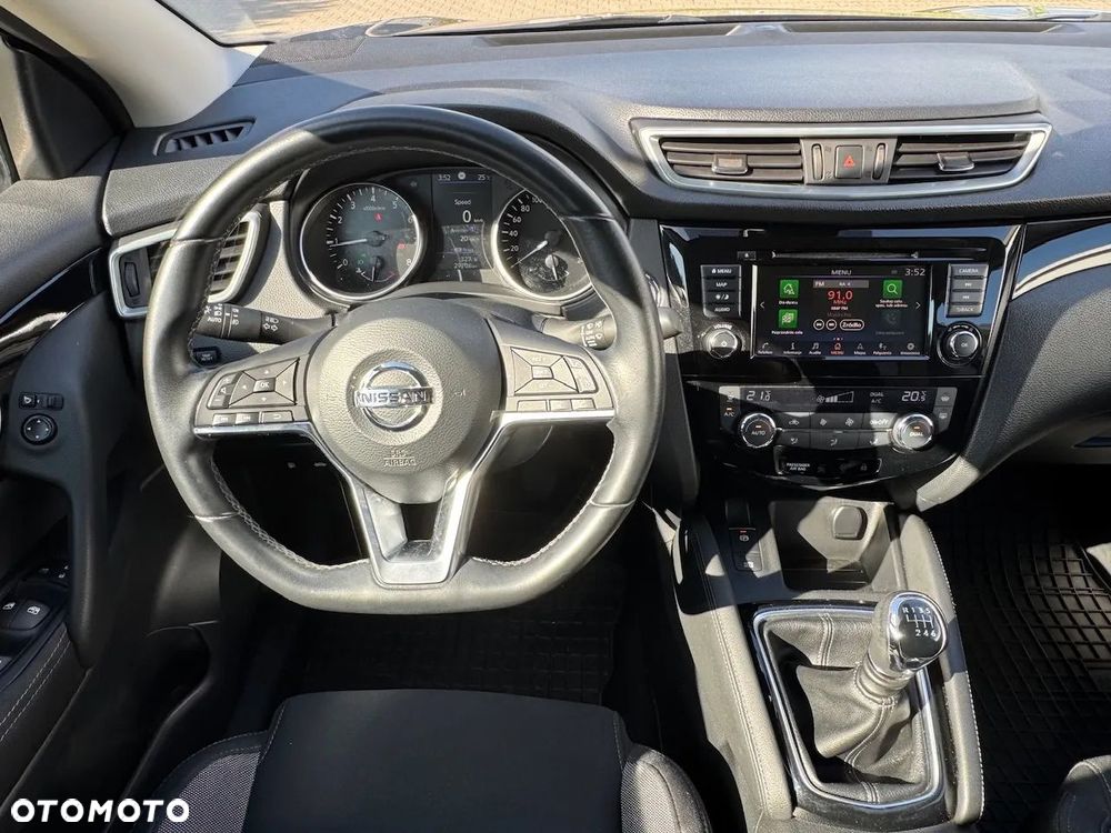 Nissan Qashqai 1.3 DIG-T N-Connecta - 14