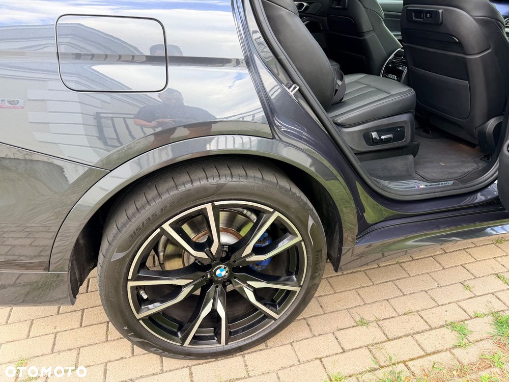 BMW X7 M50i sport - 30
