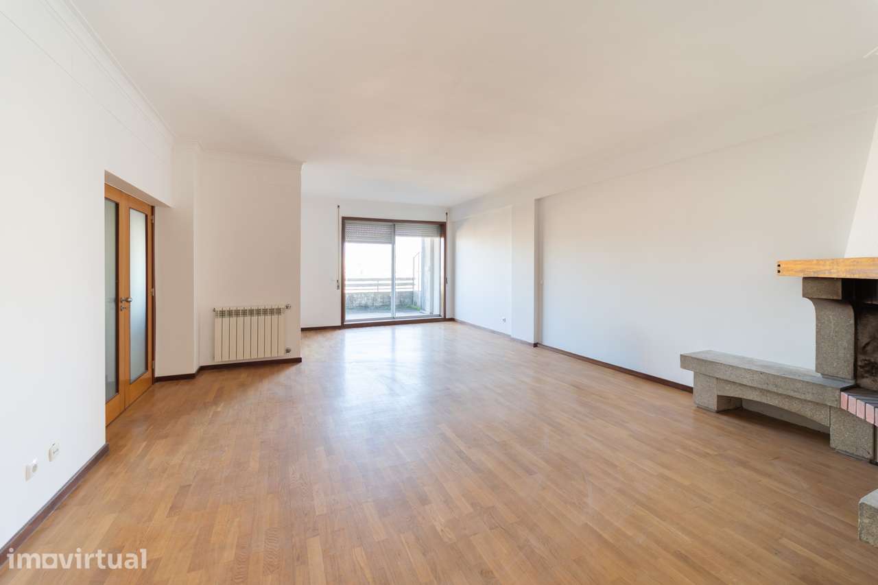 T5 Penthouse na Av Fernão Magalhães - Centro do Porto com Terraço - Grande imagem: 3/30