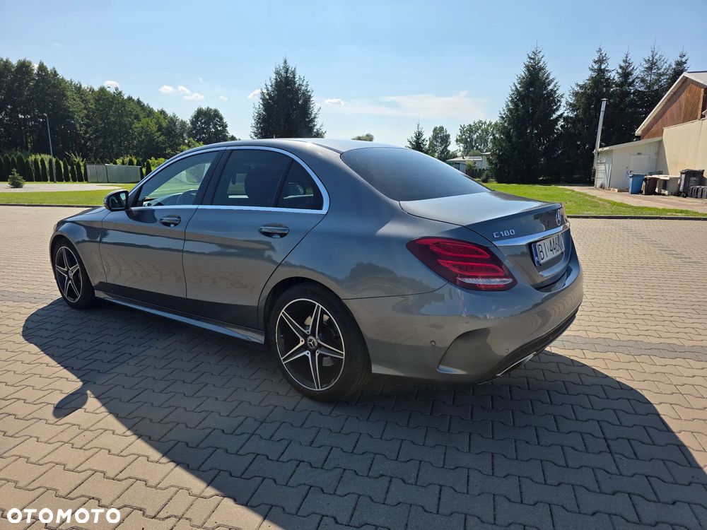 Mercedes-Benz Klasa C 180 9G-TRONIC AMG Line - 25