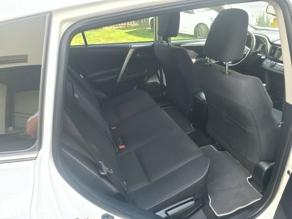 Toyota RAV4 - 10