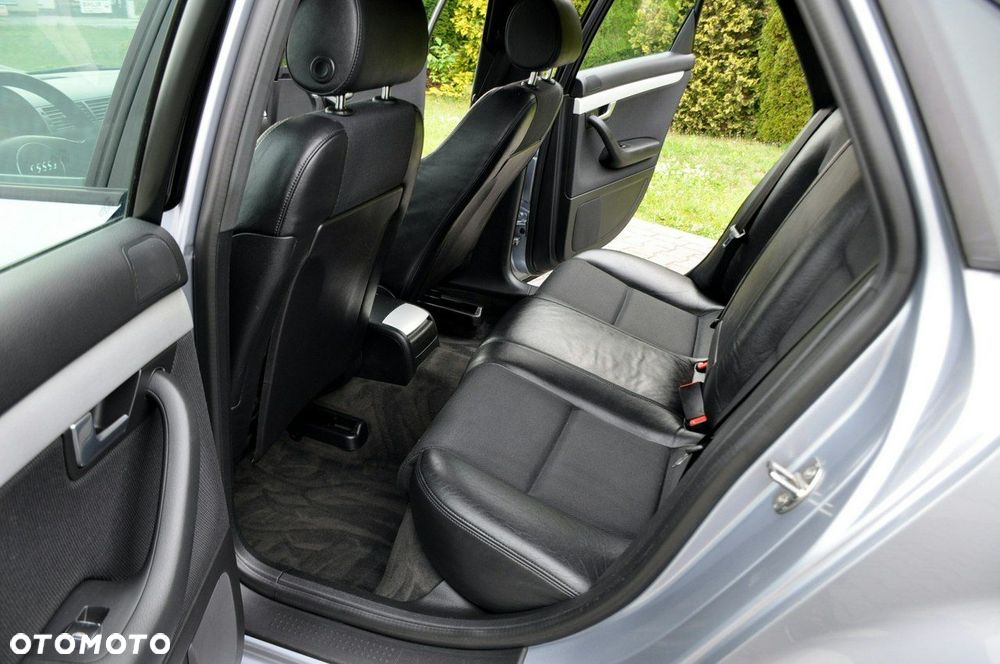 Audi A4 Limousine - 21