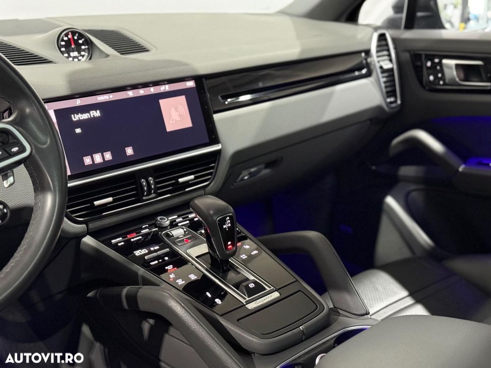 Porsche Cayenne Coupe Tiptronic S - 8