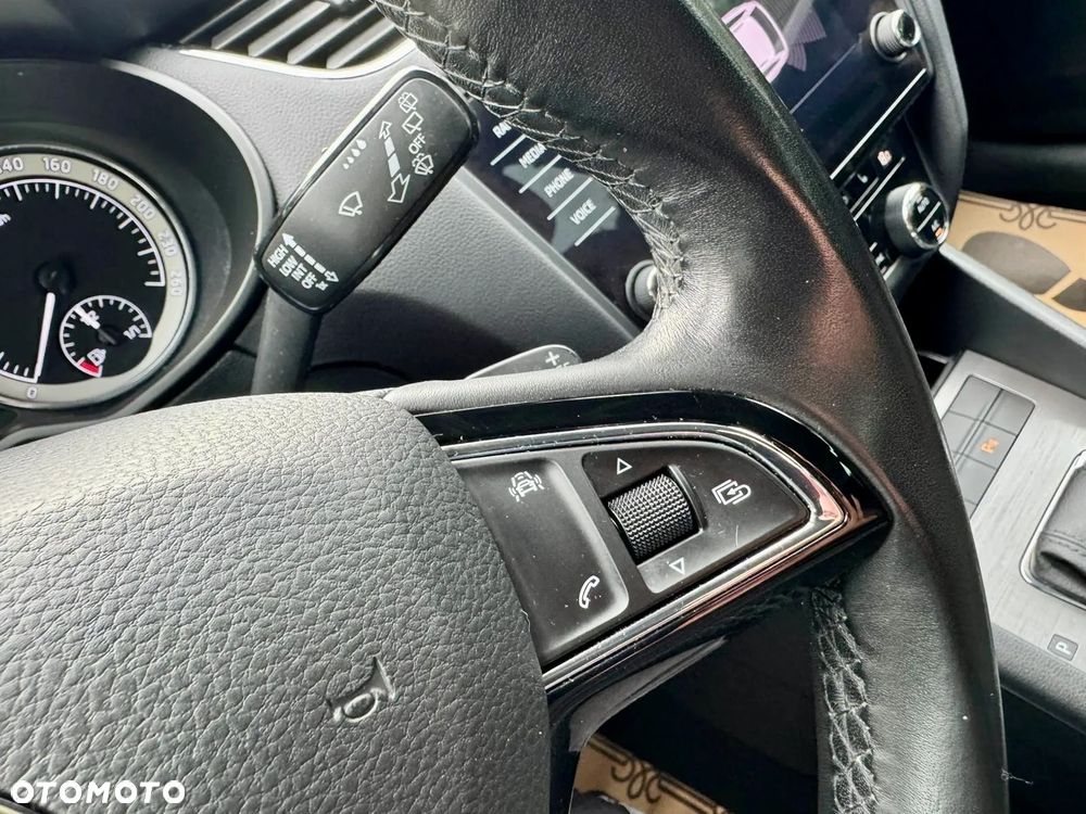 Skoda Octavia 2.0 TDI 4x4 DSG Clever - 20