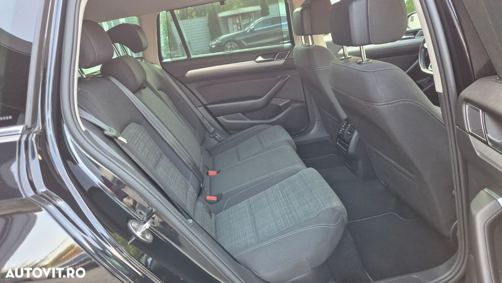 Volkswagen Passat - 20