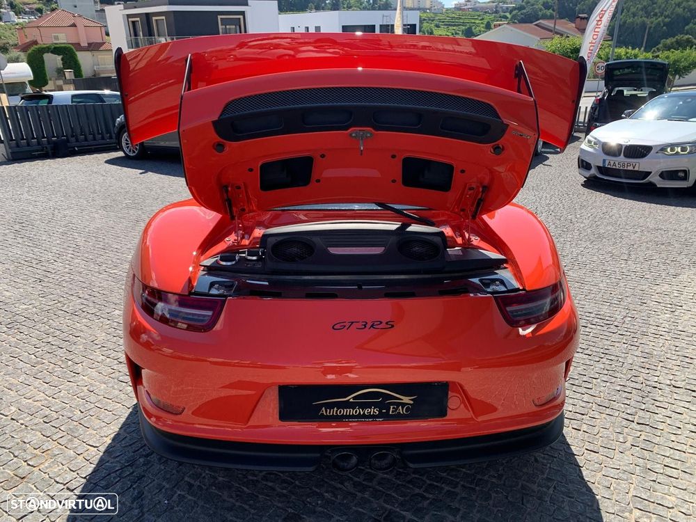 Porsche 911 Série F - 8