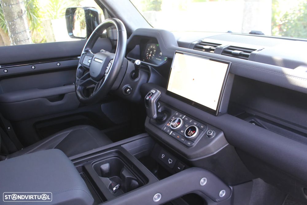 Land Rover Defender 2.0 P400e 110 AWD X-Dynamic HSE - 30