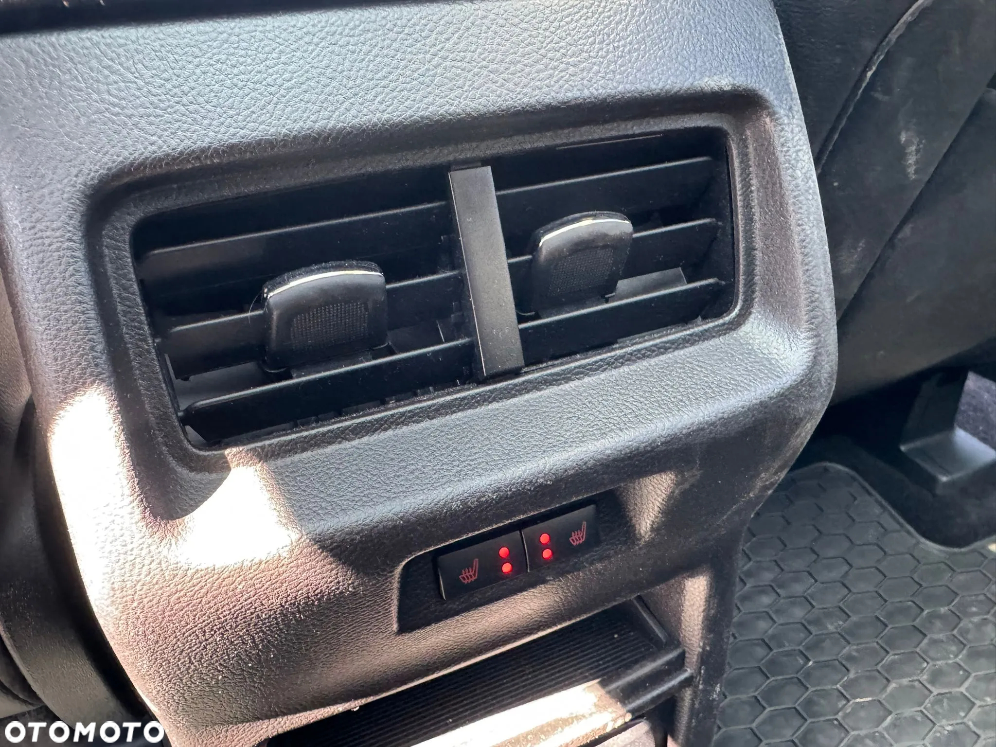 Ford Edge - 17