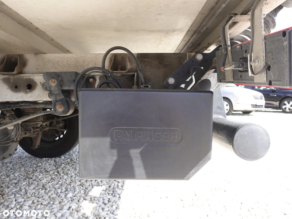 Ford Transit - Kontener z windą - 16