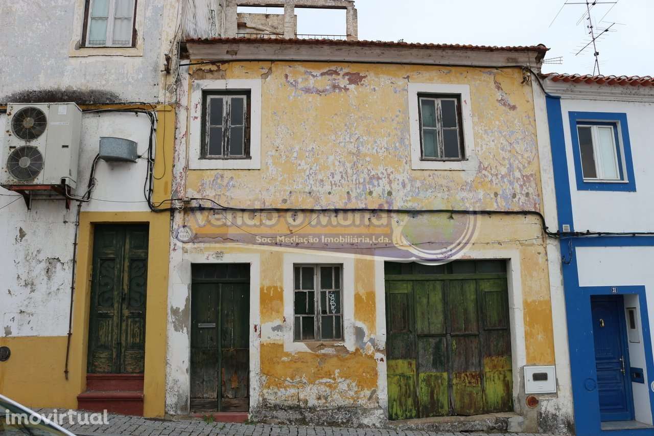 Moradia em ruina em Mora (MOR086) - Grande imagem: 2/31