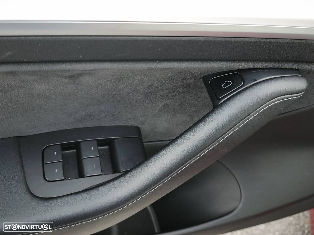 Tesla Model 3 Long Range Tração Integral - 28