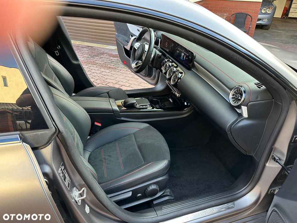 Mercedes-Benz CLA - 8