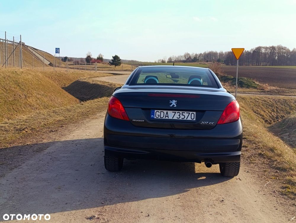 Peugeot 207 CC - 16