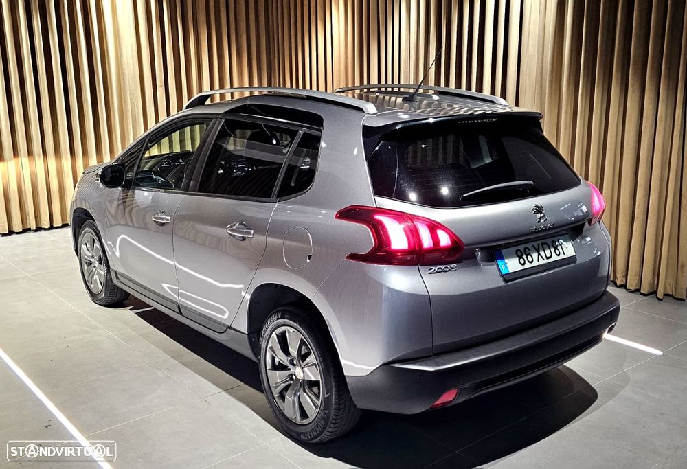 Peugeot 2008 1.2 PureTech Style - 7