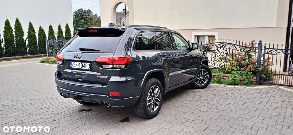Jeep Grand Cherokee - 11