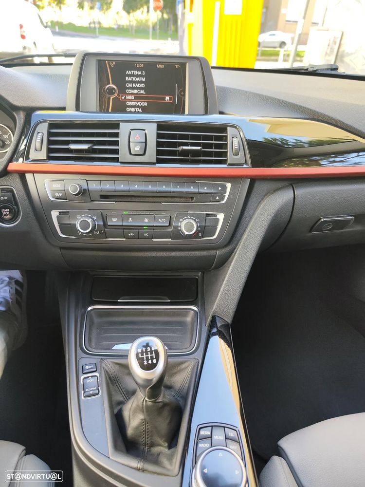BMW 320 d EfficientDynamics Line Sport - 29