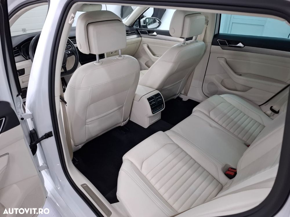 Volkswagen Passat - 8