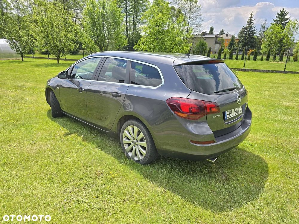 Opel Astra 1.4 Turbo Cosmo - 4