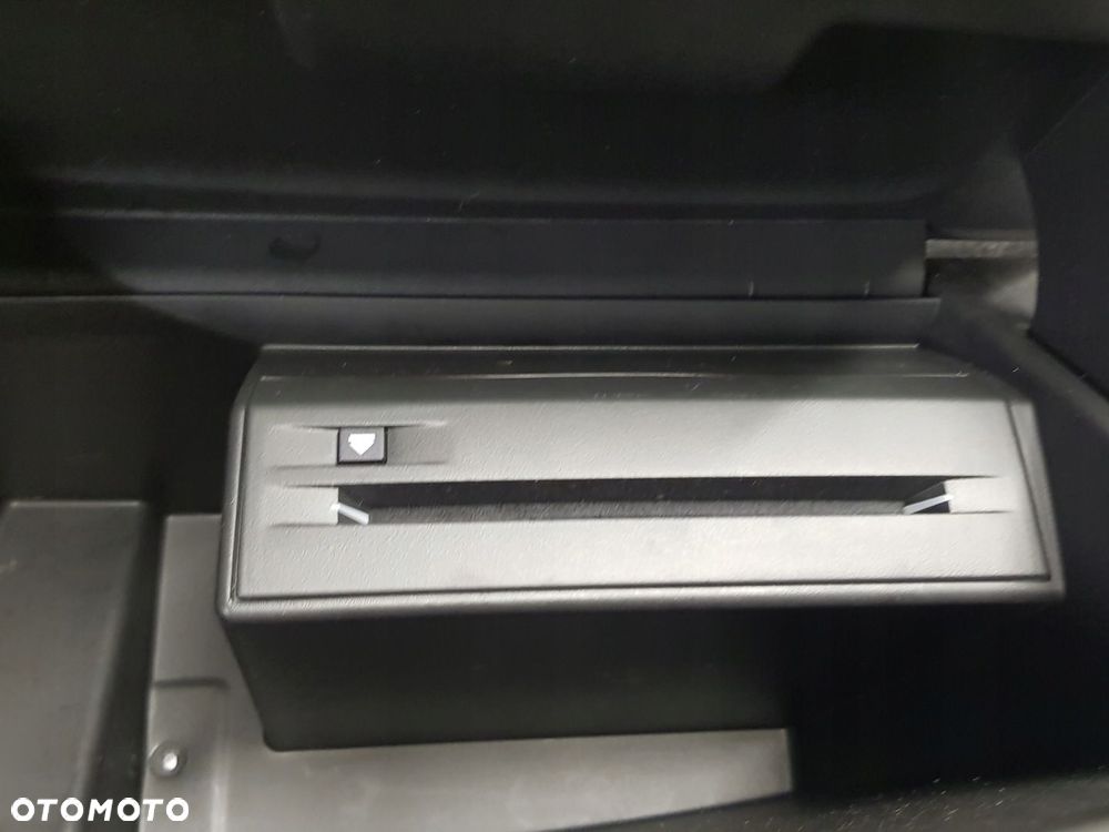zmieniarka płyt CD schowek Opel Astra K - 7