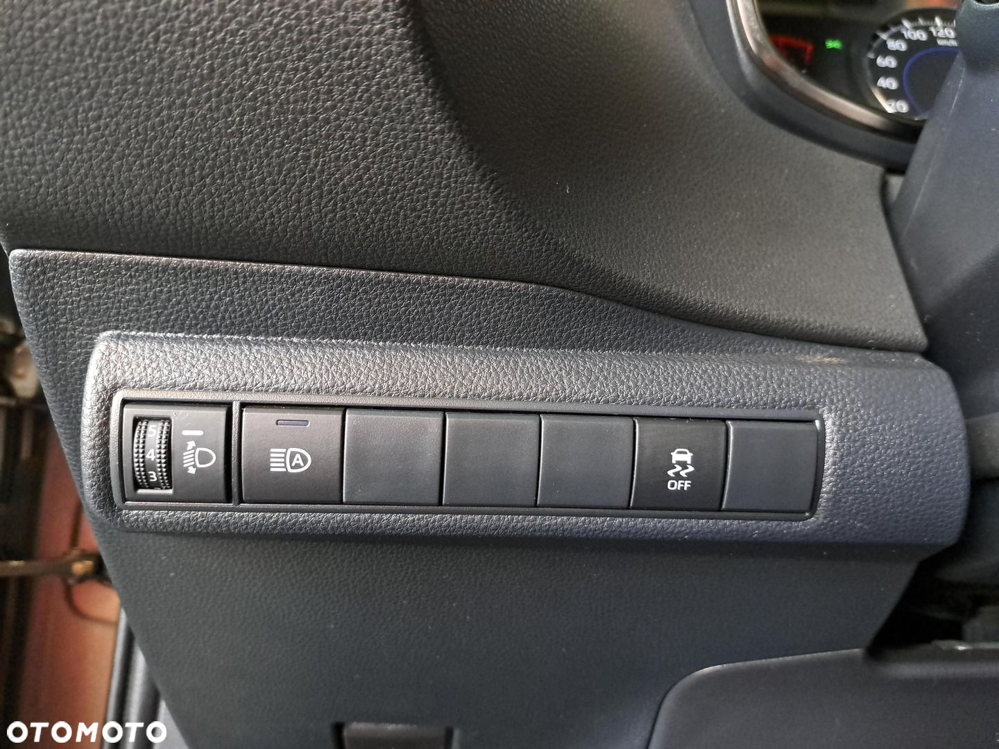 Toyota Corolla 1.8 Hybrid Comfort - 30